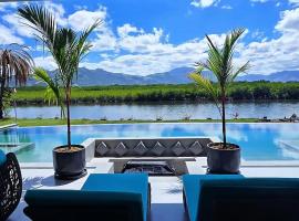 Lomalagi Luxury Private 6 Bedroom Villa - 12-13 Guests NADI Fiji，位于南迪的酒店