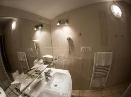Hotel Na Jižní，位于普热罗夫的酒店