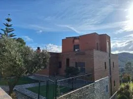 Family-friendly house 20' from Barcelona