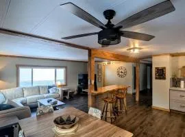 Hillcrest Hideaway: Spacious Mountain View Oasis