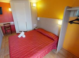 HOTEL PREMIERE Proville，位于普罗维勒的酒店