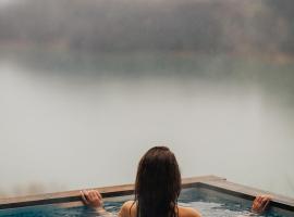 Porto Gumati，位于库塔伊西的海滩酒店