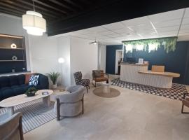 基里亚德夏龙苏尔萨纳中央酒店，位于索恩河畔沙隆的酒店