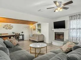 Waterfront Retreat-10 Miles From Track-Sleeps 10!