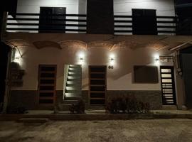 Adonai，位于瓜亚比托斯的宠物友好酒店