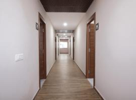 Hotel Qualia Oak，位于海得拉巴的酒店