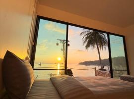 Malila Sea Breeze Hostel，位于涛岛的青旅