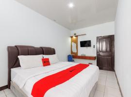 RedDoorz Syariah Plus at Raisaespace Cianjur，位于展玉的酒店