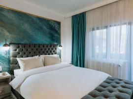 Suru Hotel & Restaurant，位于布什泰尼的酒店