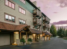 韦尔万豪河滨桦树酒店，位于范尔的酒店