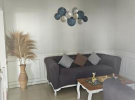 Witte Huis Cirendeu，位于Cipayung Tiga的乡村别墅