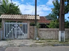 Quarto apartamento casa Matinhos Caiobá