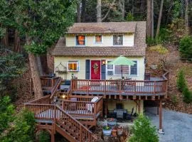 Minutes to Lake Arrowhead Village Cozy Secluded Cedar Cove by AvantStay