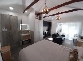 Elks Nook Retreat - Luxurious Escape - Perth Hills