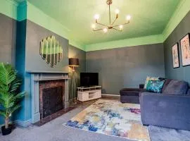 Compton House - 3 bedrooms