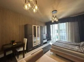 LUX CENTRAL APARTMAN WITH FRee PRIVATE PARKING