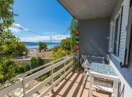 Liebevolles Apartment mit Meerblick, Parkplatz, Garten, Grill - Haustiere erlaubt