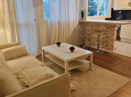 Cosy Place, Private Parking, 26 min to Paris