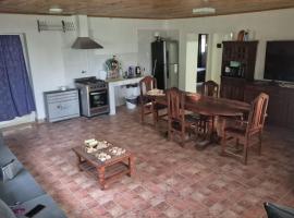 Complejo Casablanca Plottier，位于普洛缇尔的酒店