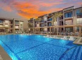 Landing Chic 2BD Pool Yoga Studio