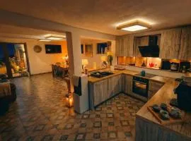 Casa de sub Brazi Relaxare la munte cu Ciubar