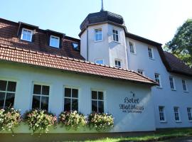 Hotel Waldhaus，位于Römhild的酒店