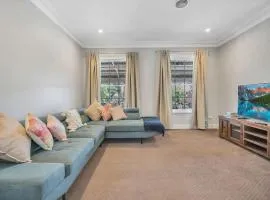 Royal Apartment 1 - CBD Location Heritage Listed