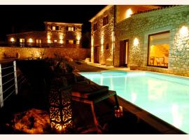 Villa Danae，位于梅加尼西岛帕帕尼克里斯洞穴附近的酒店