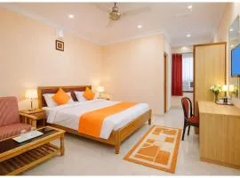 HOTEL !Kashi Heaven BHU! Best Location Near Shree Kashi Vishwanath Temple - Providing Fully Air Conditioned Rooms