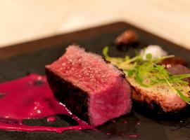 THE BLESS Awaji，位于洲本市的酒店