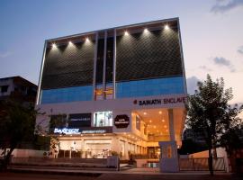 Hotel Dwarkamai, A Pure Vegetarian Hotel，位于那格浦尔的酒店