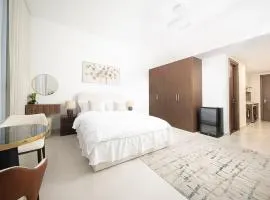 Stunning Beachfront Studio in Blue Bay Walk