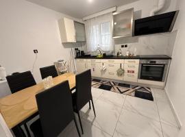 CasaKallisti，位于莱瓦贾的酒店