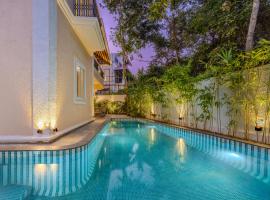 Casa Zyra by ELIVAAS 4-BHK Pet-friendly villa with Private Pool and Lift Close to Assagao，位于马普萨的酒店