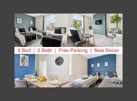 Modern 5 Bed 2 Bath House w Free Parking，位于贝里的酒店