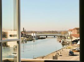 New Three-Story Harbour House In Kerteminde，位于凯特明讷的酒店