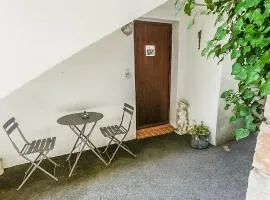 Chambre indépendante maison Typique Provençale