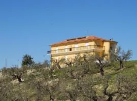 Apartment Residenz Borgo Offida mit großem Garten by Interhome