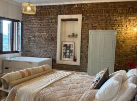 Aprosmeno Jacuzzi House 7，位于阿格罗斯的酒店