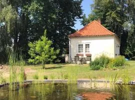 Holiday Home Kleines Ferienhaus im Grünen bei Lüneburg by Interhome