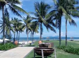 Ocean Apartment Spa & Golf Danang