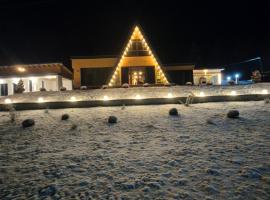 Cabana A-frame Apuseni，位于Burzeşti的酒店