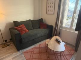 Appartement charmant proche Gare，位于图尔的酒店
