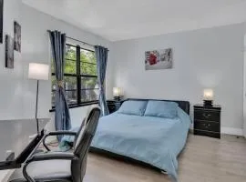 Cozy Golf Condo with 3 Pools, Gym and Just 15 Minutes to Airport