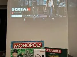 Jade Condo Netflix Wifi Karaoke with Cinema Projector