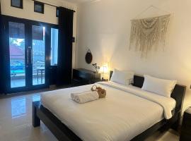 Little White Pavilion小白楼，位于Sampalan的酒店