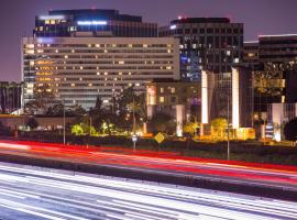 欧文酒店，位于尔湾的酒店