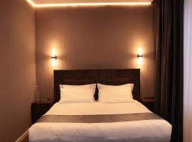 Onyx Hotel，位于Căuşeni的酒店