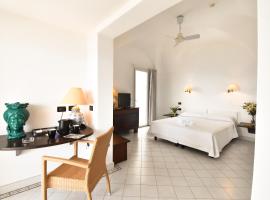 Mursia Wellness Hotel，位于潘泰莱里亚的酒店