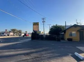 Oak Motel Modesto CA